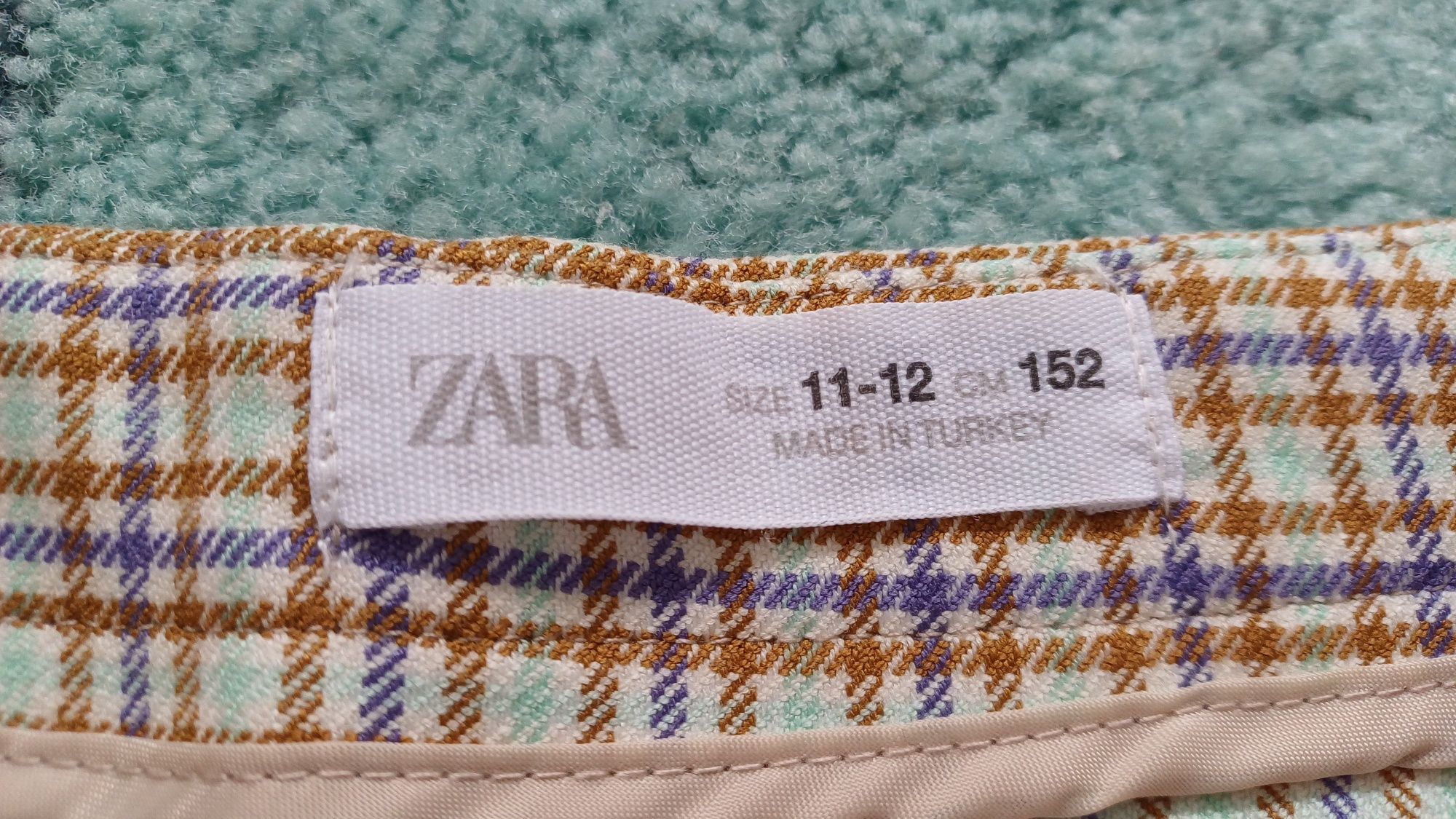 Spódniczka dla dziewczynki firmy Zara rozm 152 stan idealny