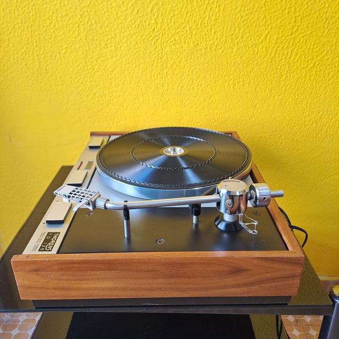 Thorens TD-125 gira-discos
