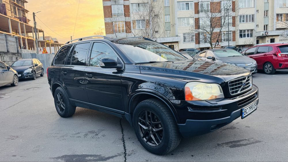 Продам Volvo XC90
