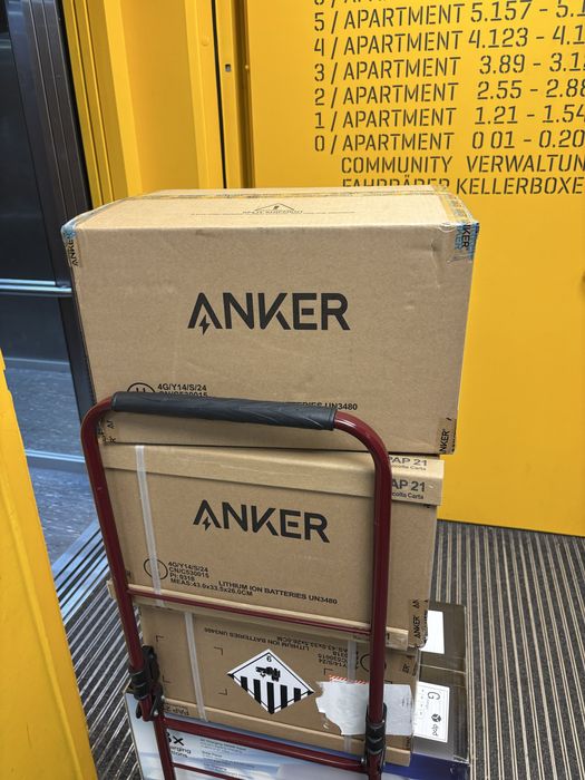 Додаткова батарея Anker Solix bp1000 LiFePo4 НОВА В НАЯВНОСТІ ЄВРОПА