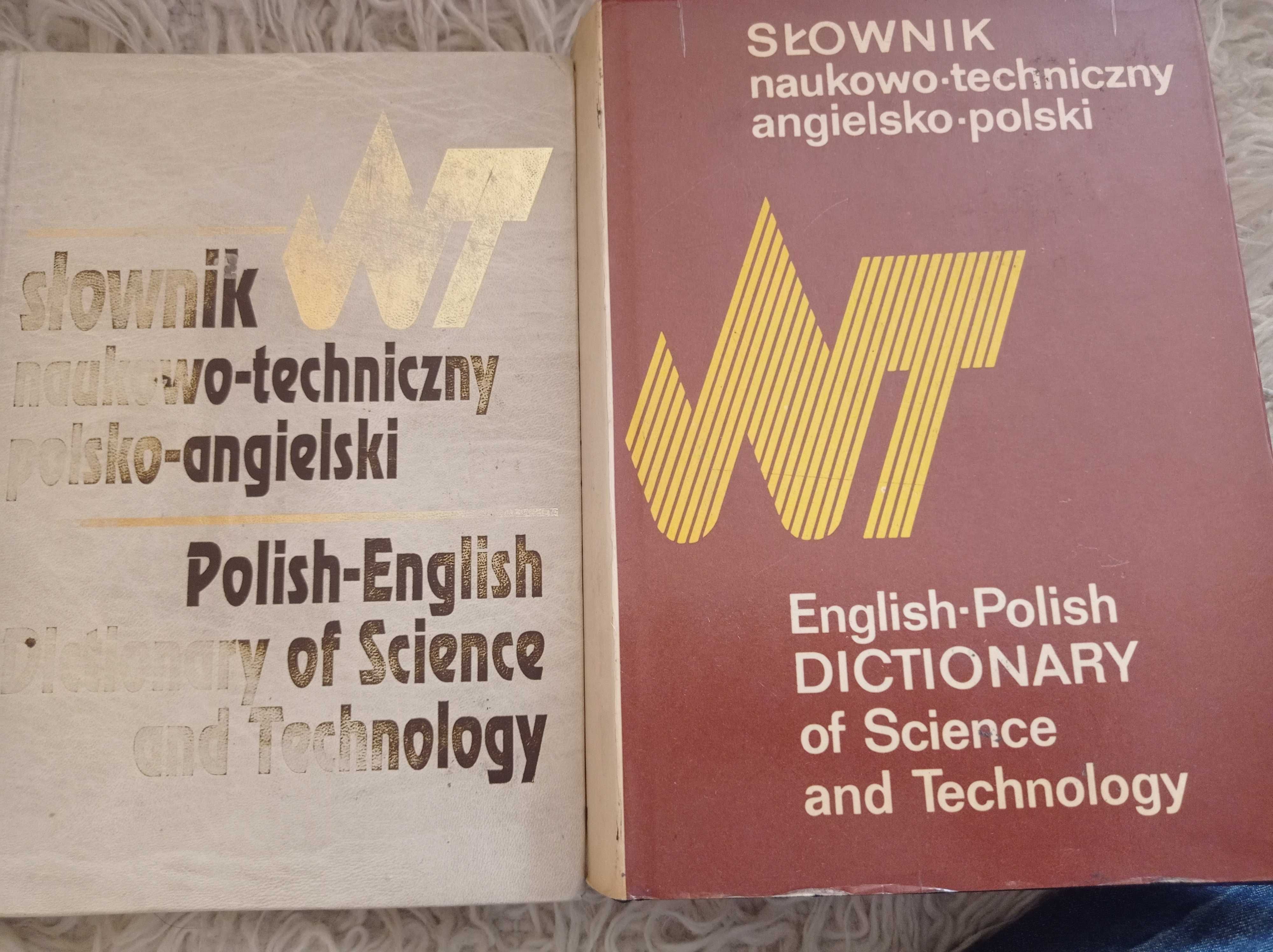 Słownik naukowo-techniczny polsko-angielski i angielsko-polski.