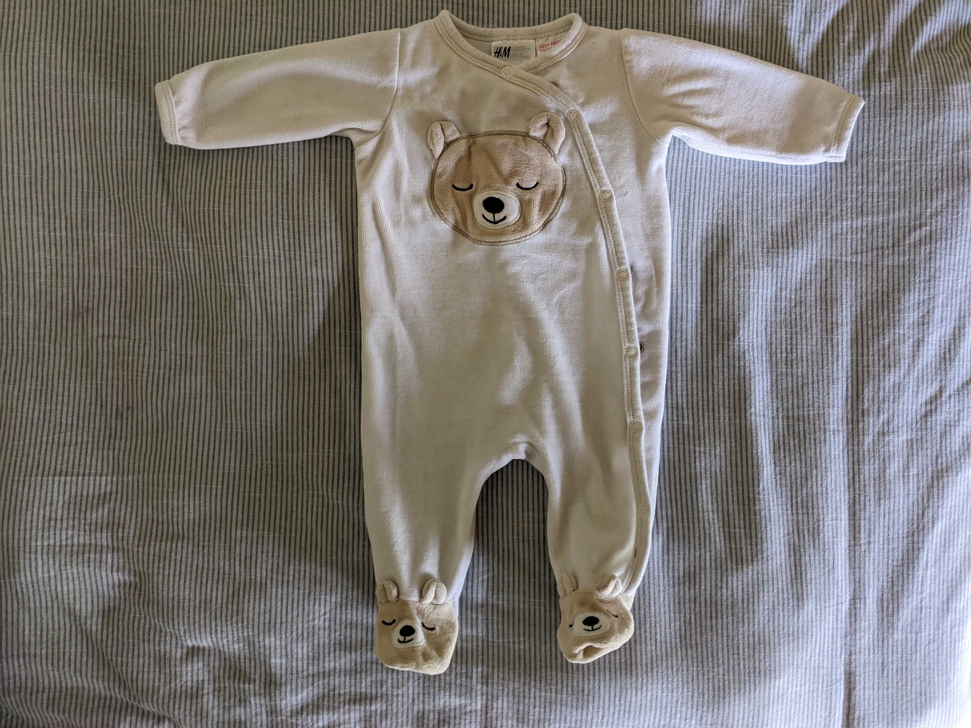 Babygrow / Pijama em tecido aveludado