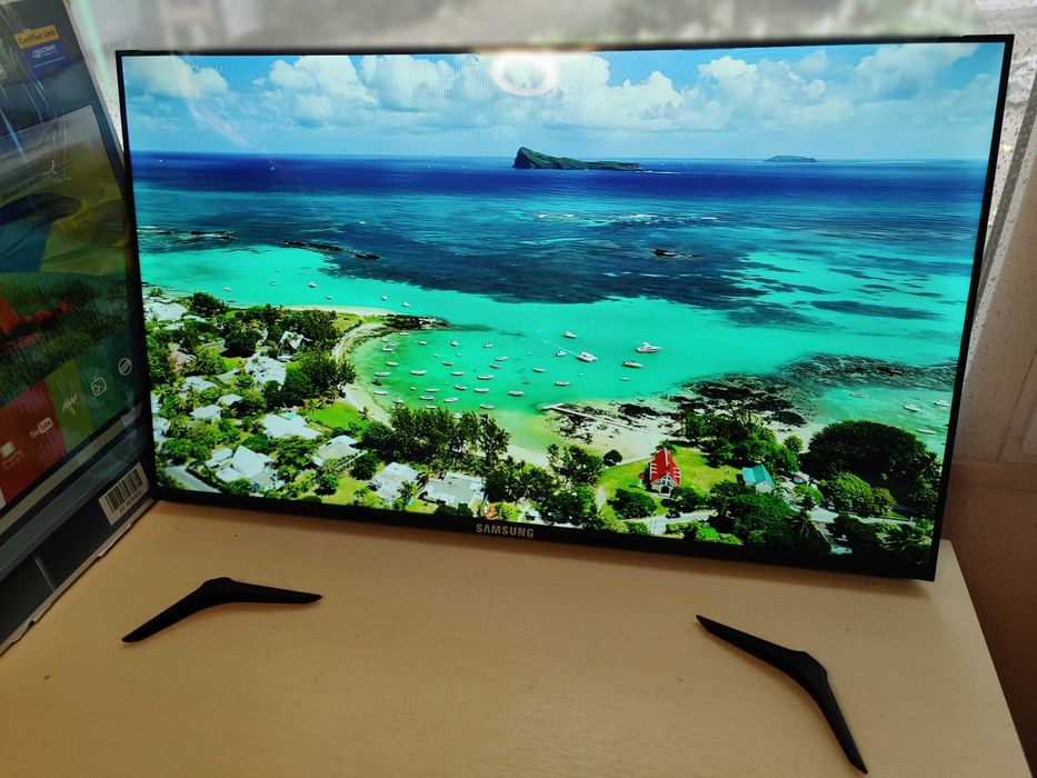 Телевизор Smart TV 45" UA45S00