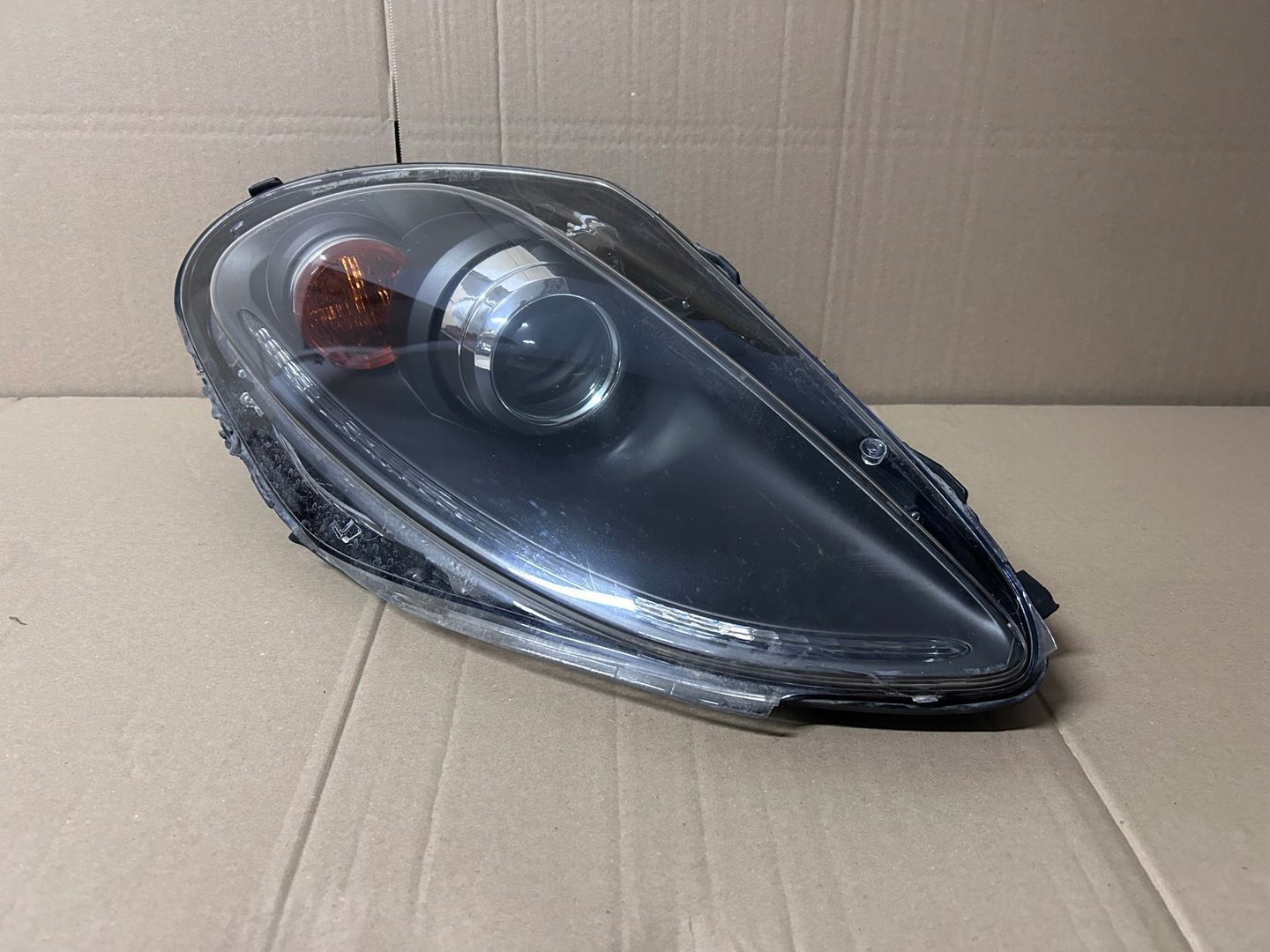 LAMPA FERRARI F430 XENON SPIDER SCUDERIA P67755221