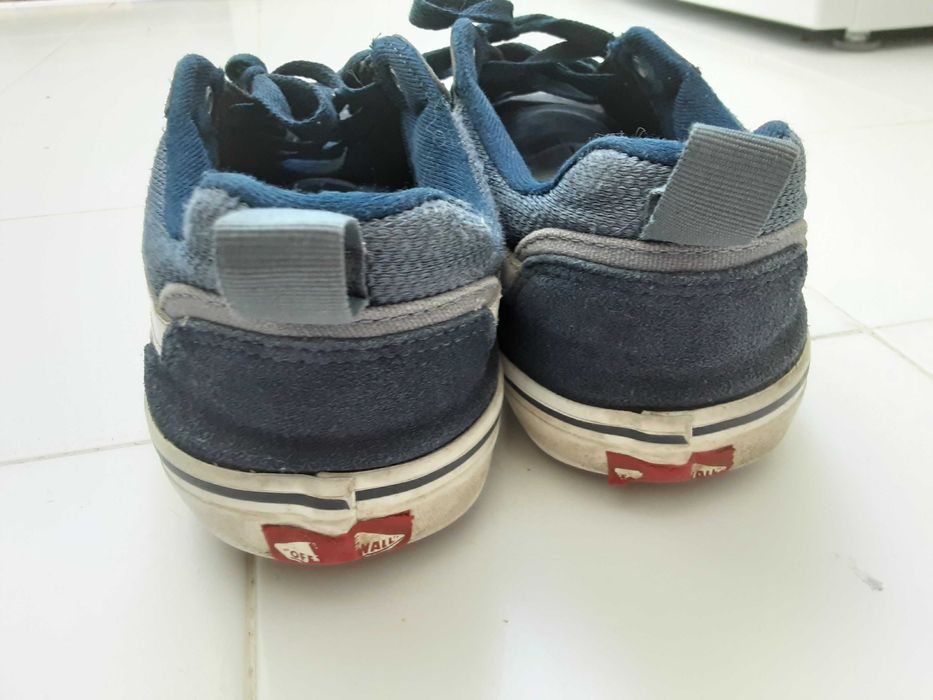 Tenis Vans modelo old school, azuis escuros n 40