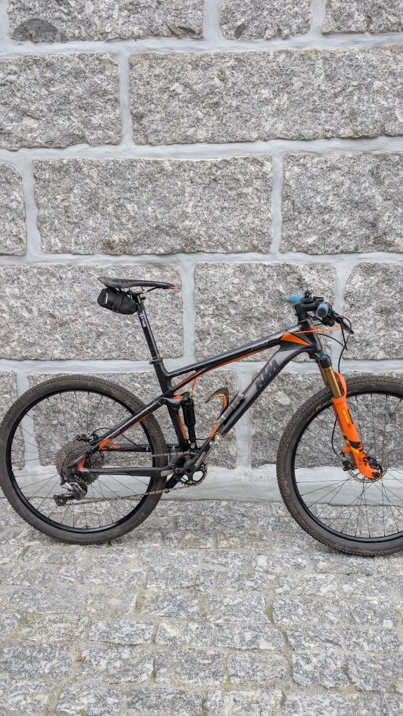 Bicicleta suspensão total KTM Phinx carbono