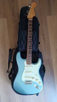 Fender stratocaster Vintera 60's Ice blue metalic MIM