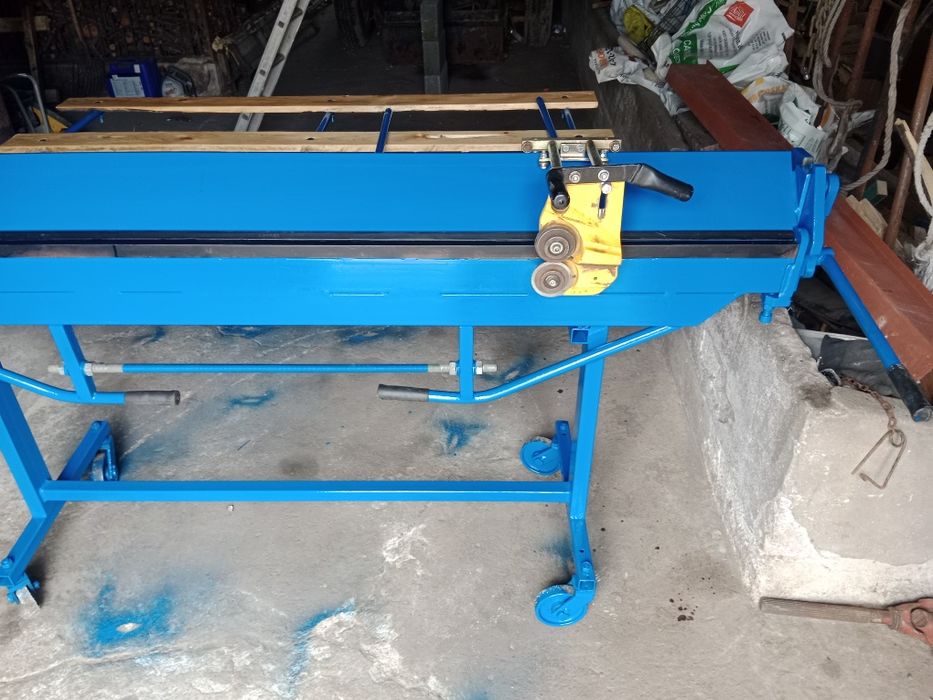 Wykonam obrubki lub Wypożycze zaginarke do blachy i zageszczarke