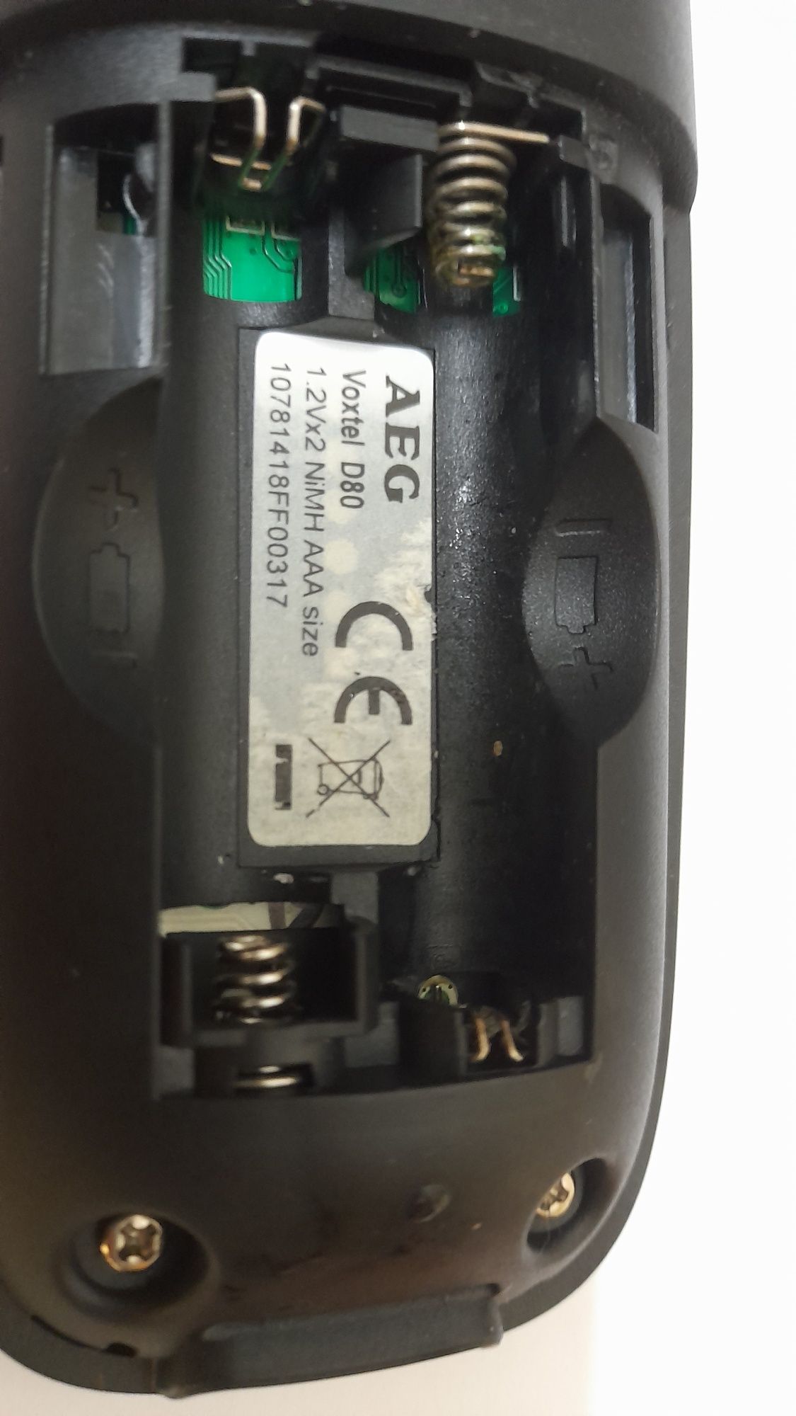 Telefone AEG Voxtel D80 sem fios (sem base e alimentador)