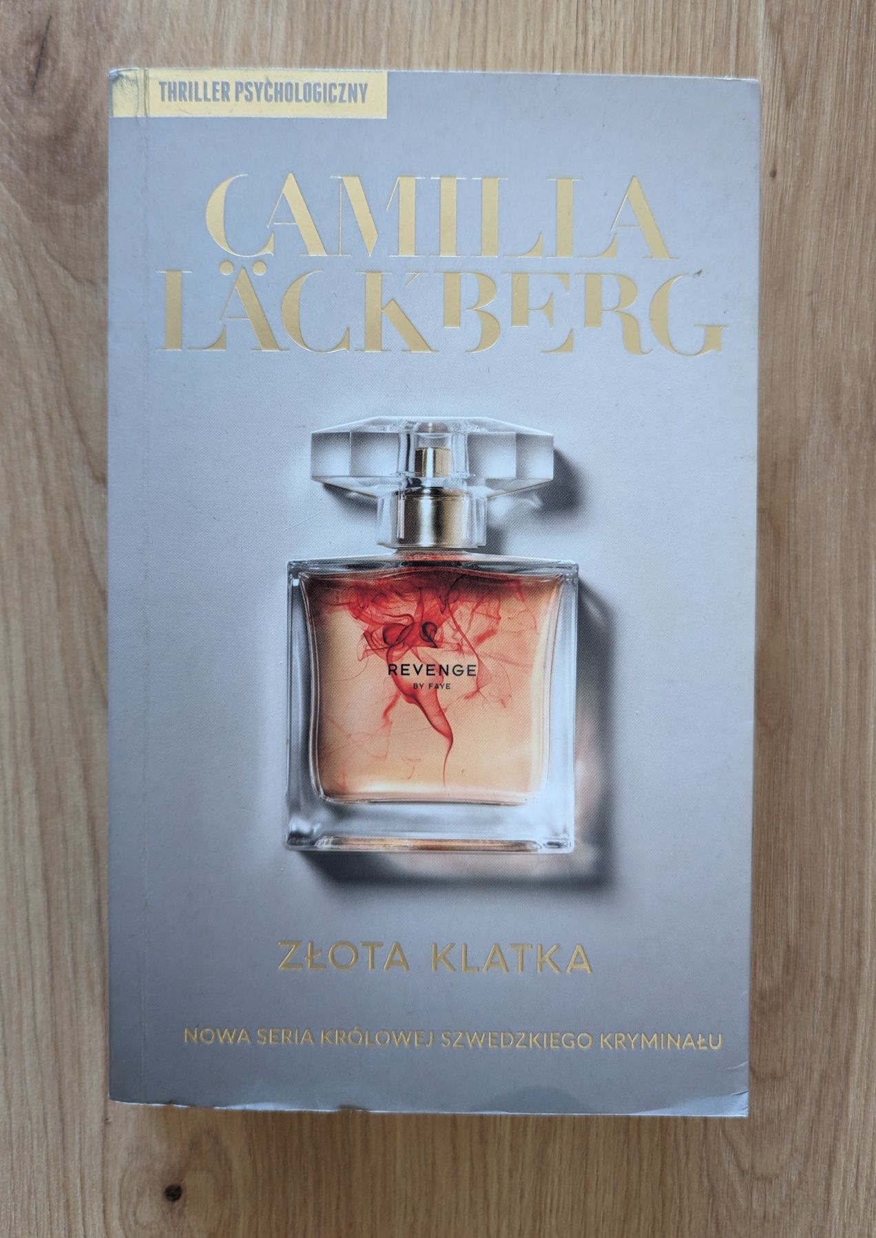 Camila Lackberg "Złota klatka"