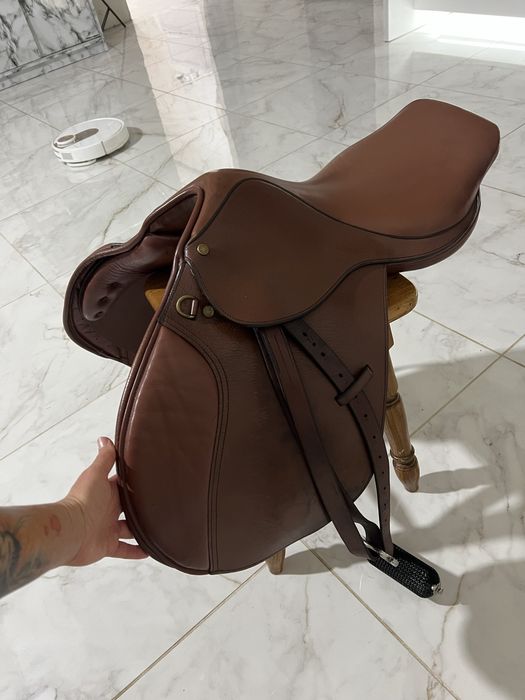 Шкіряне сідло від Lancers Quality Saddlery