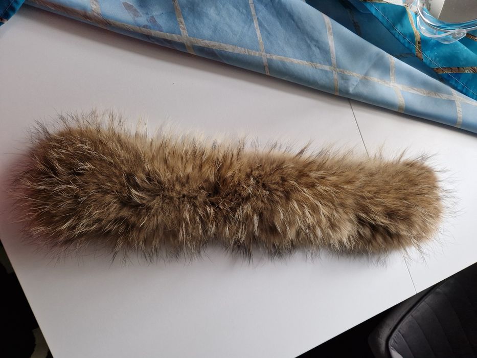 Kołnierz,  naturalne obszycie do kaptura