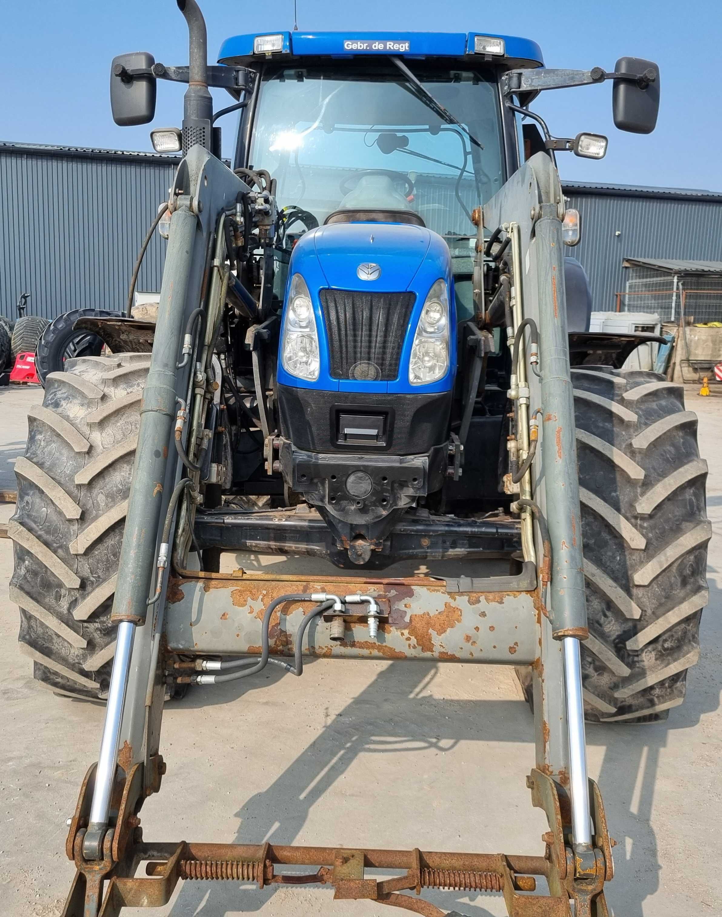 Ciągnik New Holland TS 110 z ładowaczem czołowym