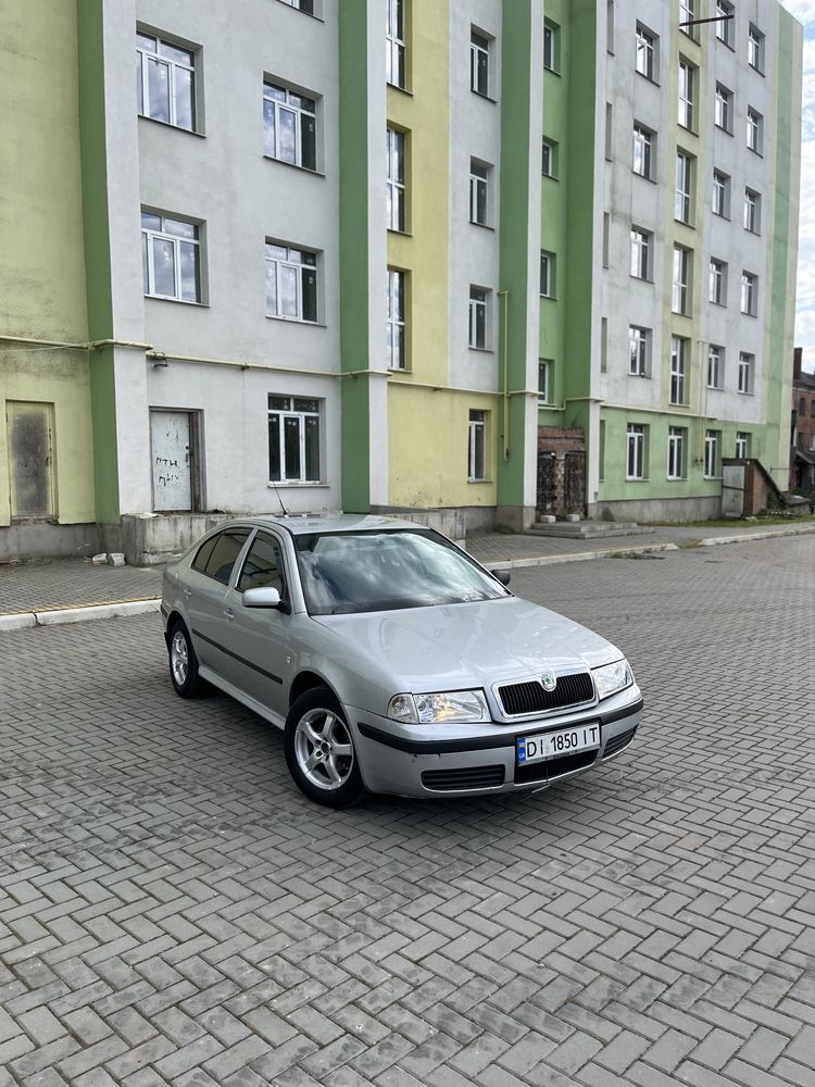 Skoda Octavia Tour 1.6 MPI Газ/Бенз