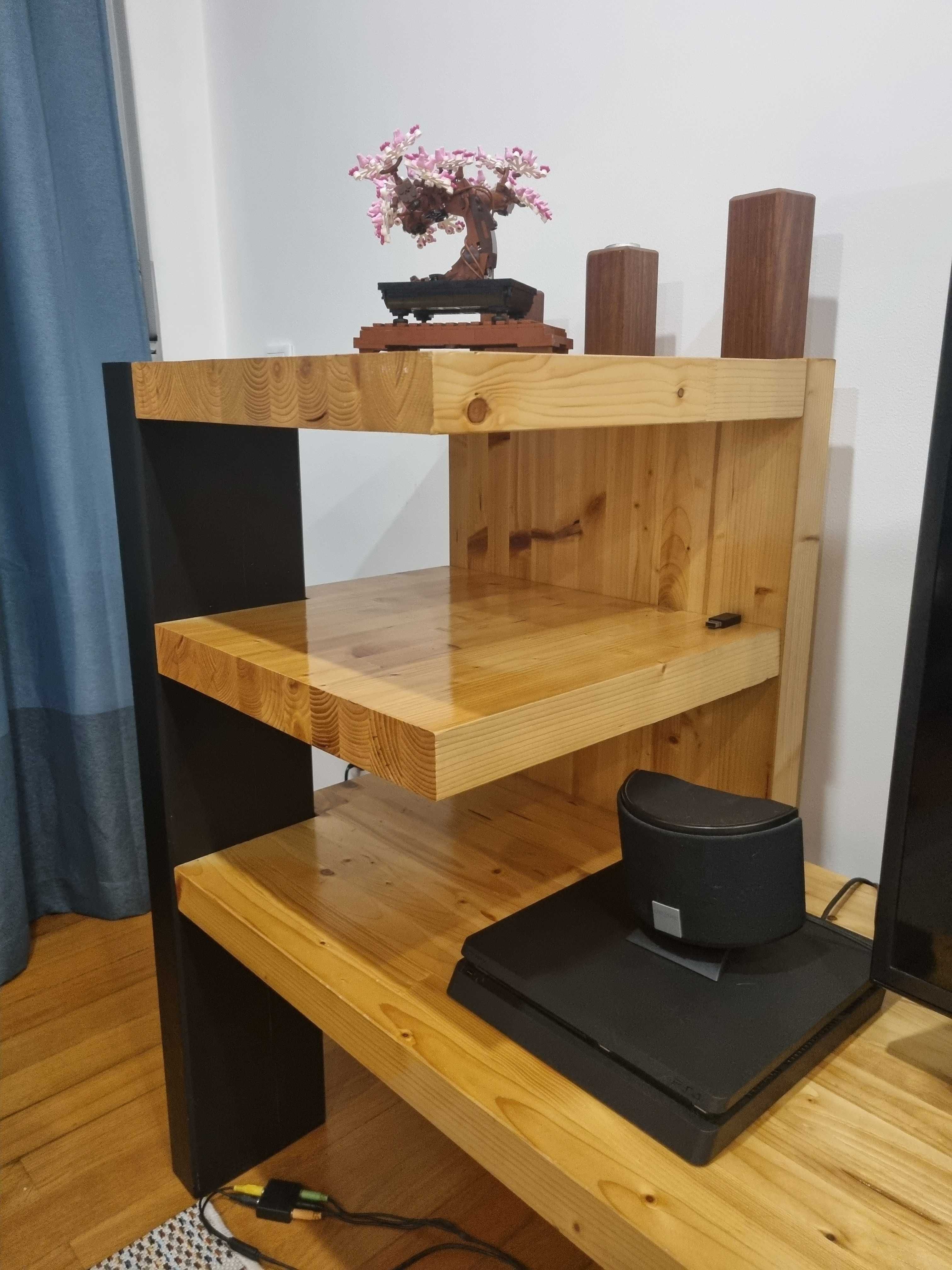 Móvel de sala para TV