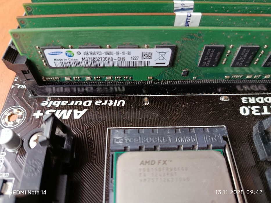 Материнку Gigabyte Ga 970A та ОЗУ 16 gb 4 по 4gb із процесором FX 8150