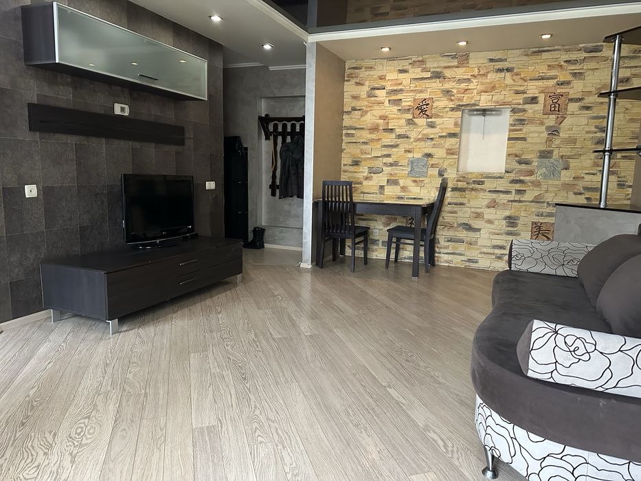 Двокімнатна квартира подобово в самому центрі Луцька