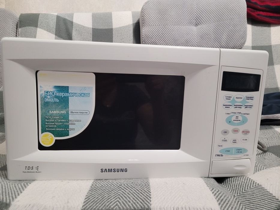 Продам мікрохвильову піч Samsung