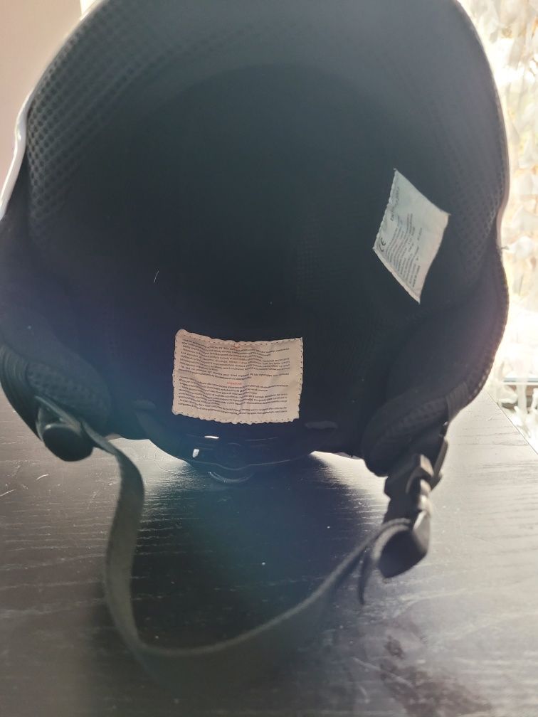 Kask narciarski dziecięcy 53-54 cm