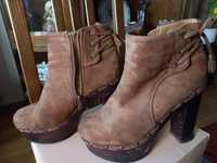 Sapatos / botins