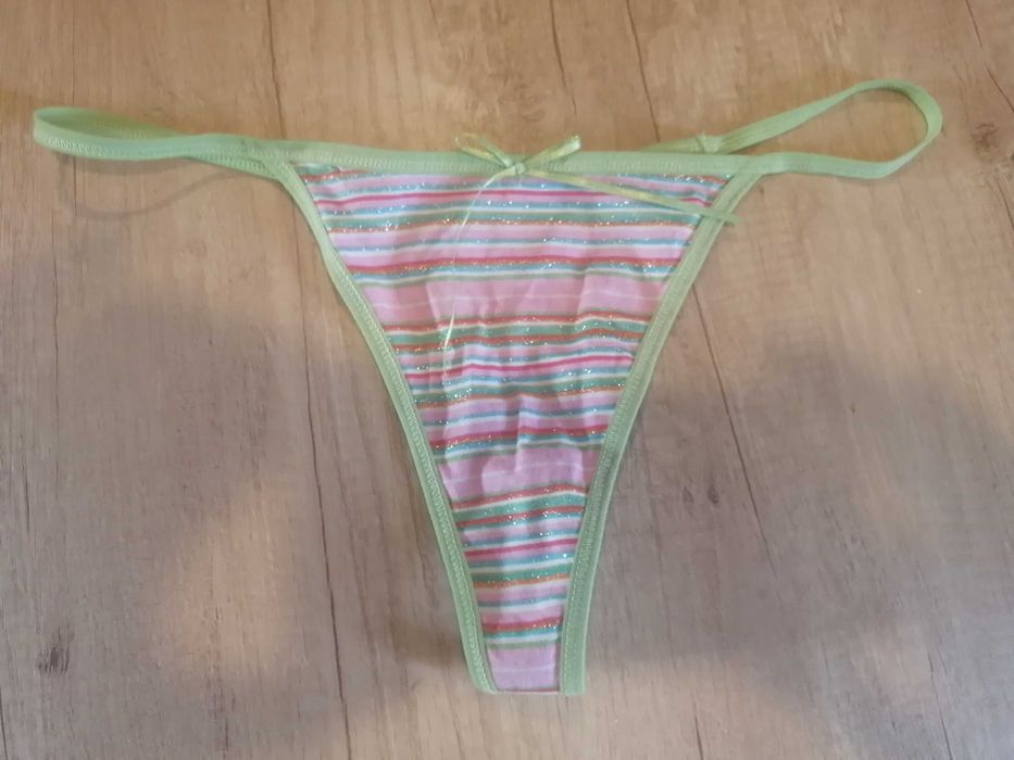 Stringi damskie 2 sztuki