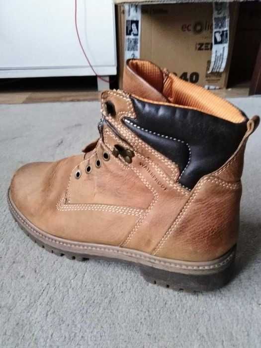 BADURA. Buty zimowe.