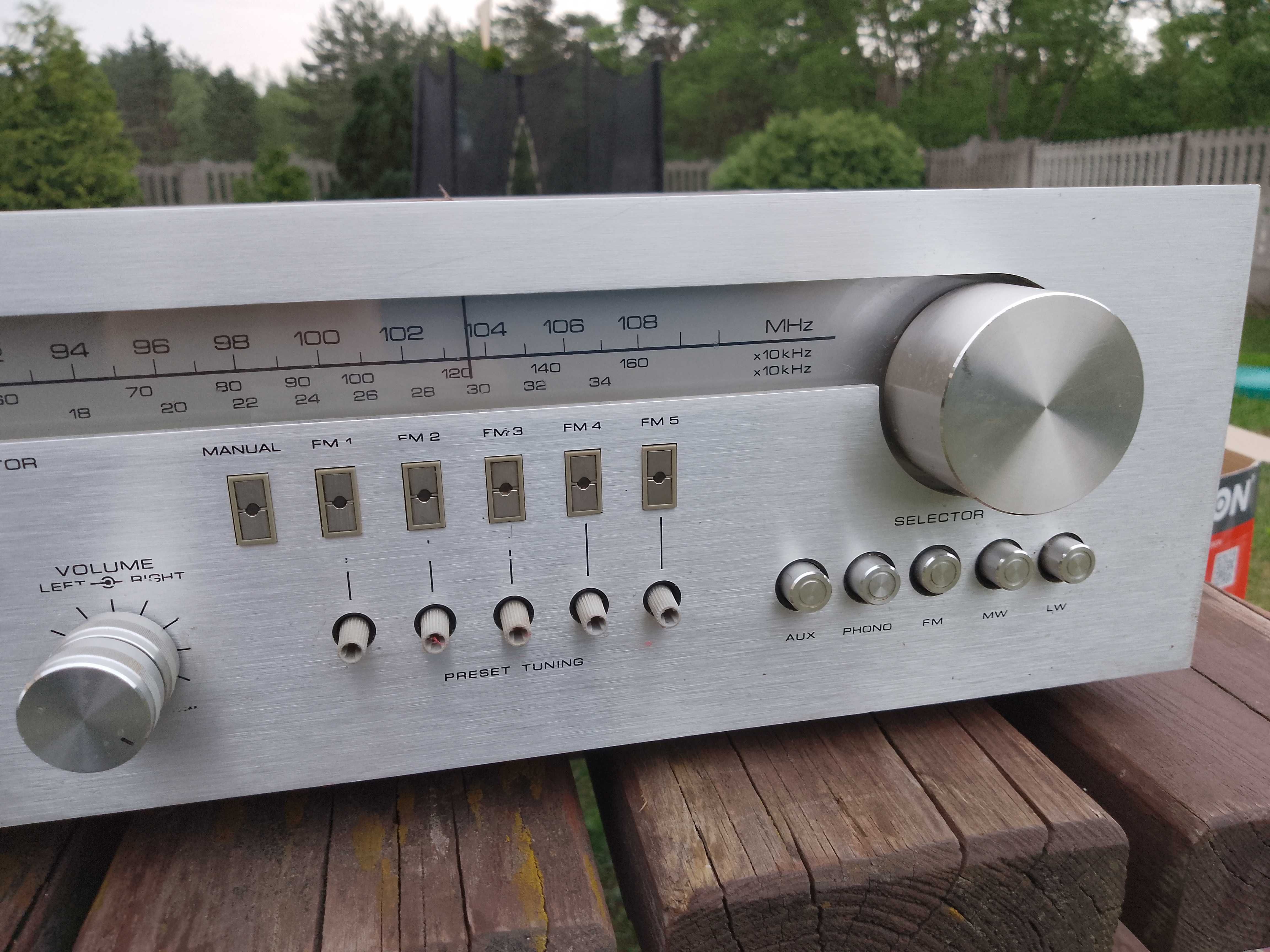 Amplituner Akai AA 1010 L. Po upadku.