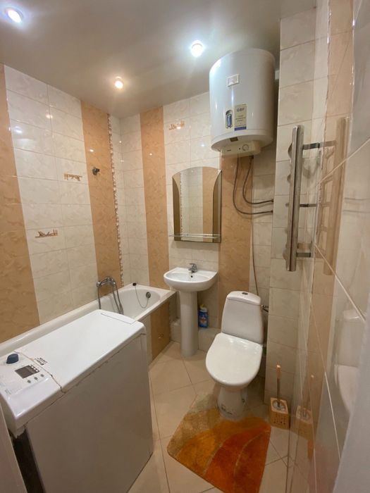 Сдам квартиру посуточно ж/м Тополь-1(район Терры)больница на Космич