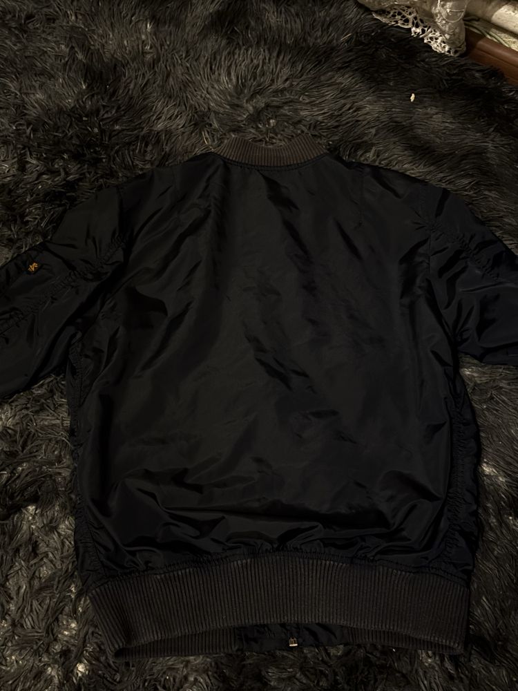 Бомбер alpha industries