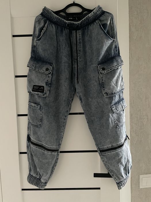 Женские джинсы джогеры