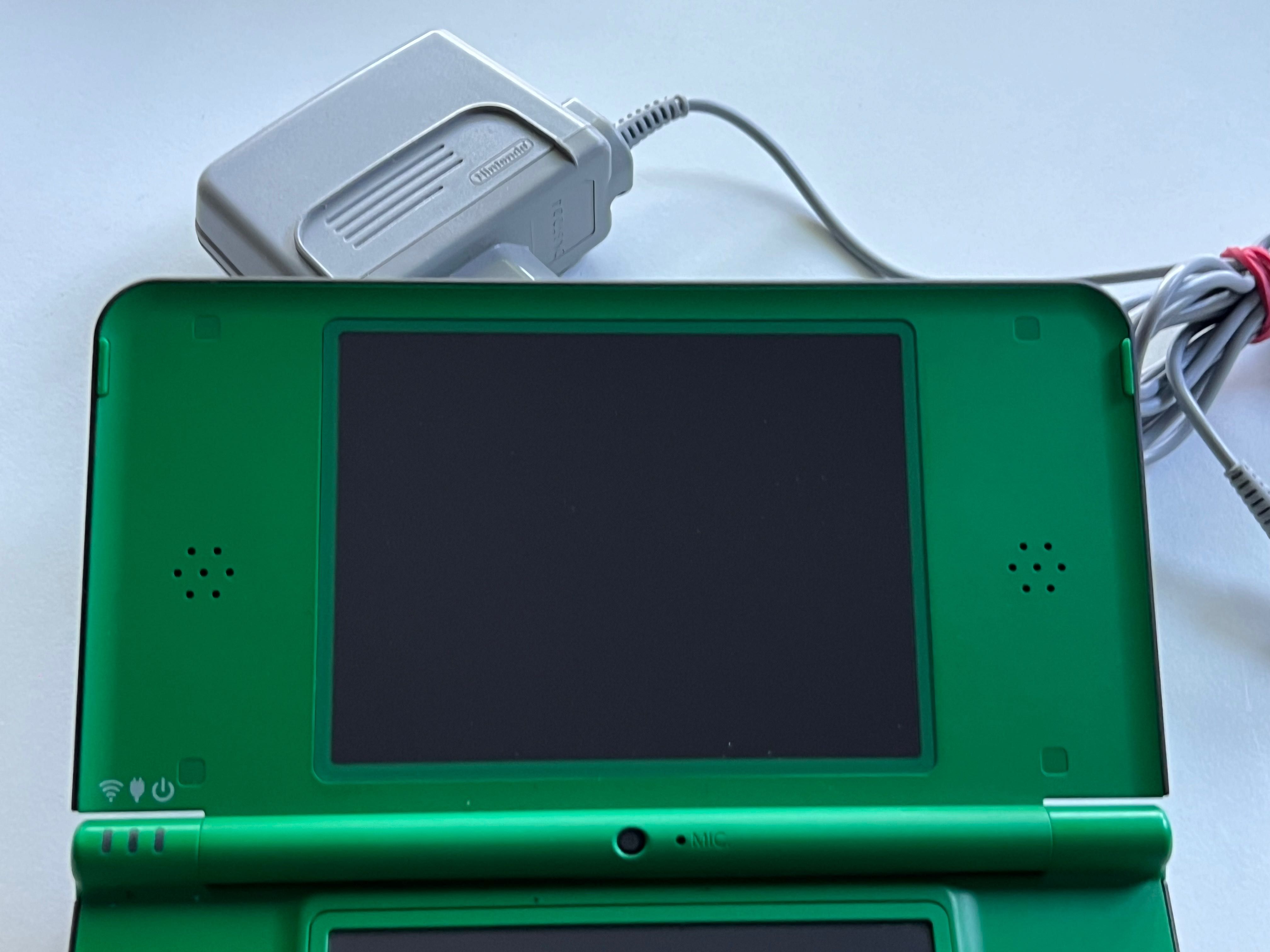 Nintendo DSi XL piękny zielony + zasilacz