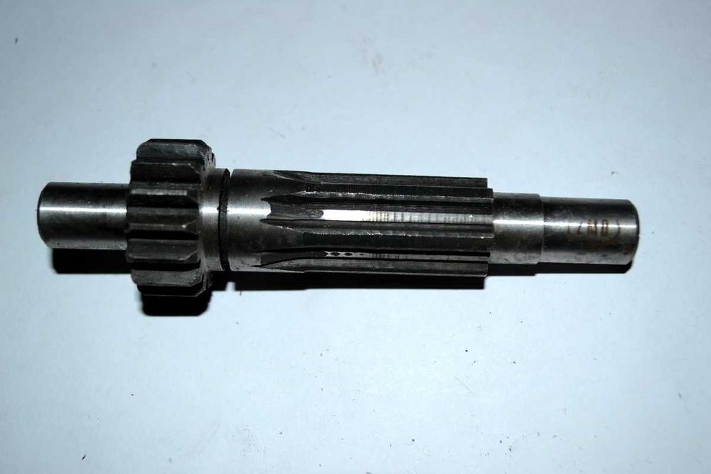 Wałek pośredni WSK 175 15