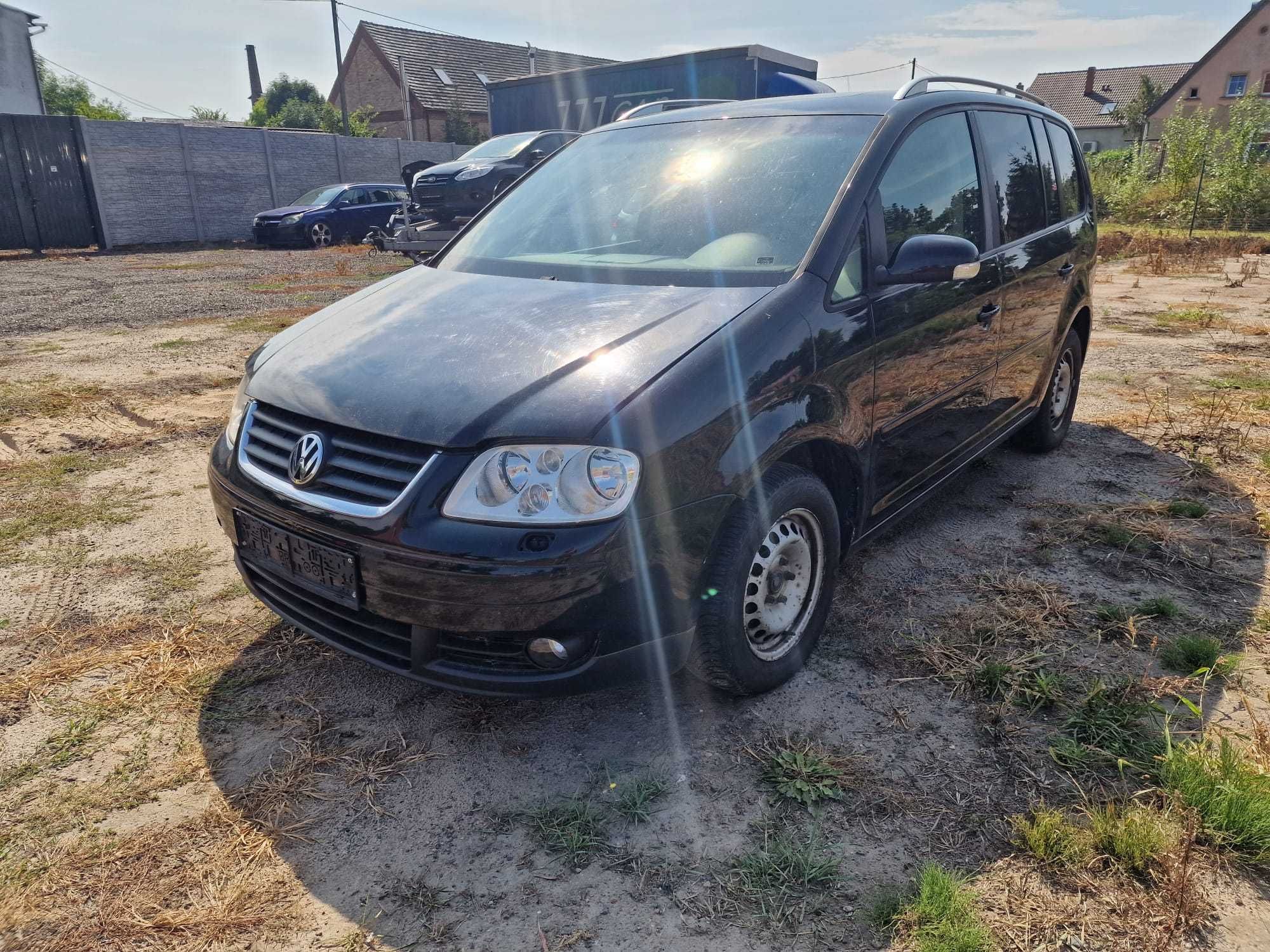 vw touran 2.0 fsi 150 km BLX LAK L041  GQL samochód na części