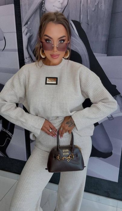 Komplet sweterkowy Lola Bianka.