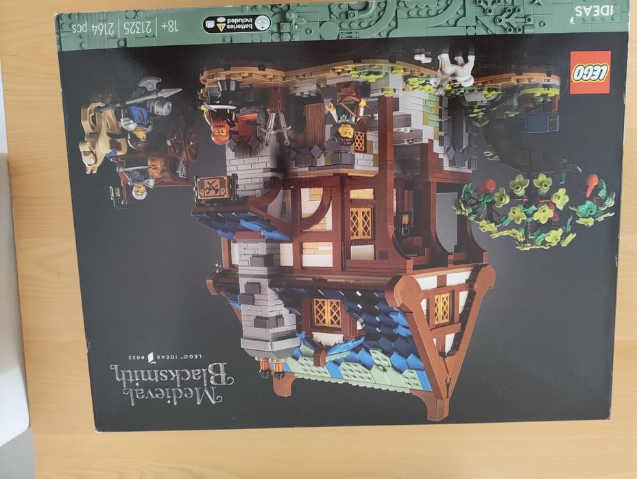 Vendo Lego Set - 21325 /  Medieval Blacksmith
