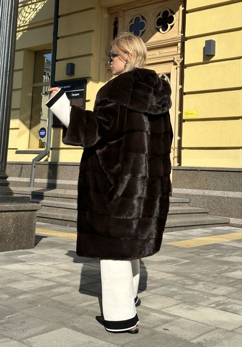 Шуба норкова з капюшоном крій кімоно  Nafa dark brown оверсайз 48-54