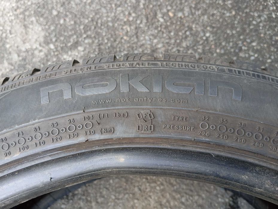 Комплект зимней резины Nokian WR A4 235/45 R18 на допал