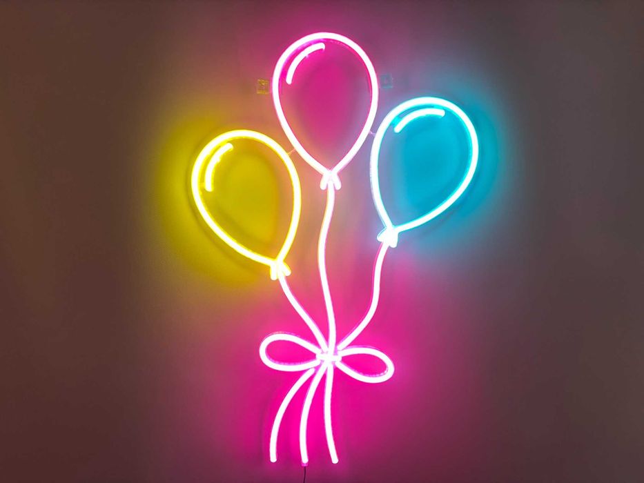 Неонова вивіска "Кульки 3шт рожева нитка" багатокольорова, 600*400 мм