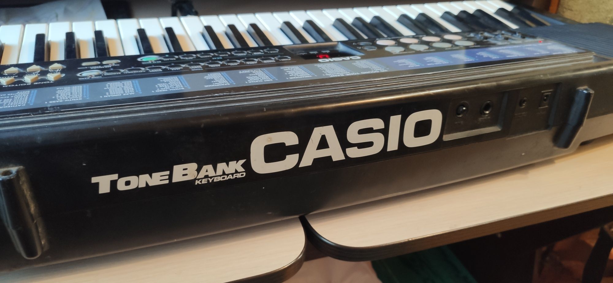 Синтезатор Casio CT-657