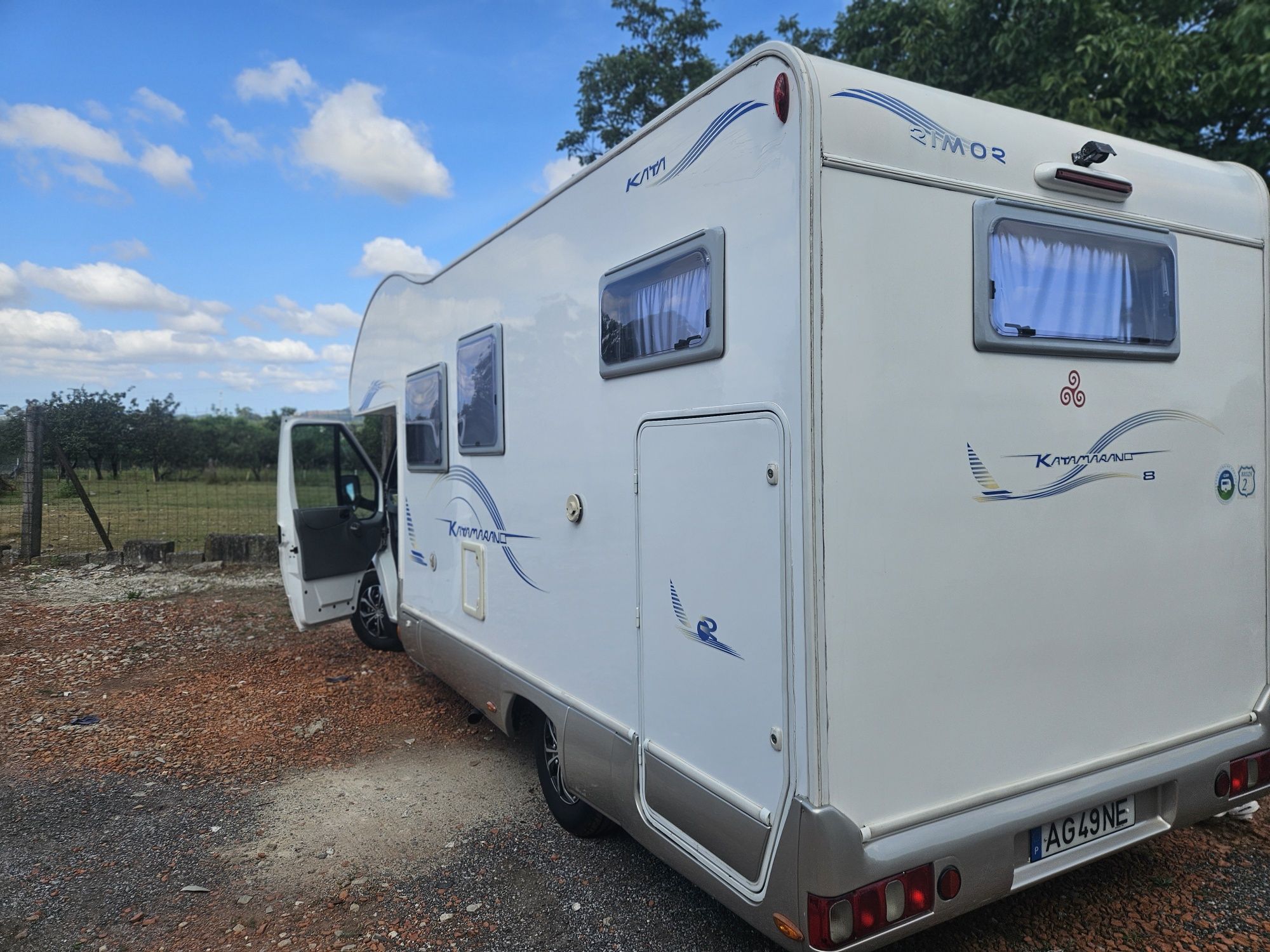 Autocaravana ford katamarano