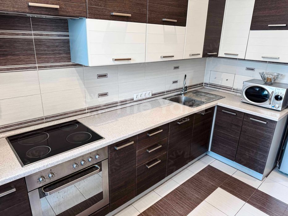 Продаж 1-к квартири 53 кв.м Підвисоцького 6-В, метро Звіринецька