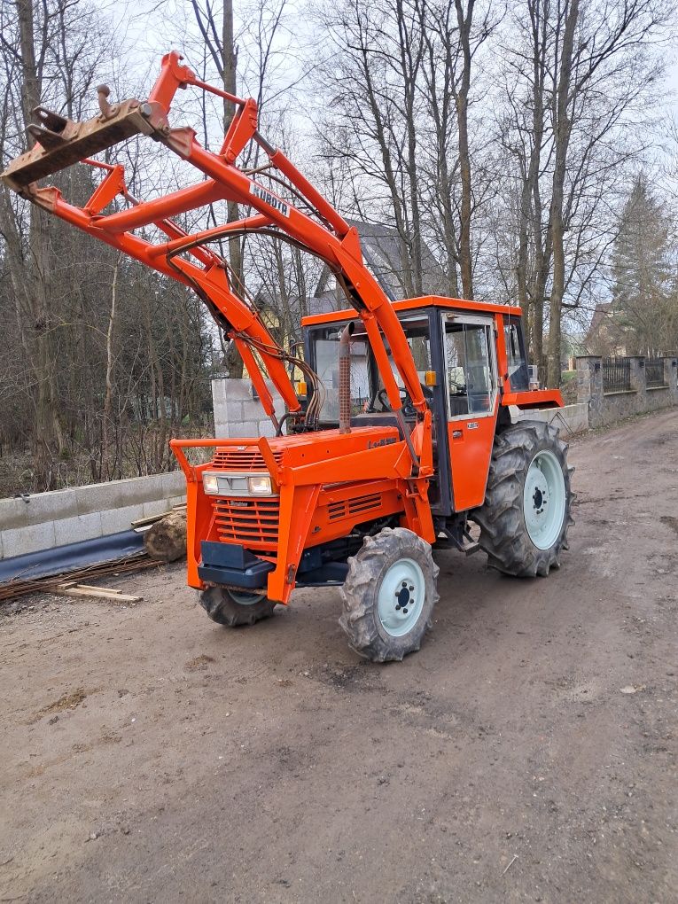 Ciągnik kubota  L1-435