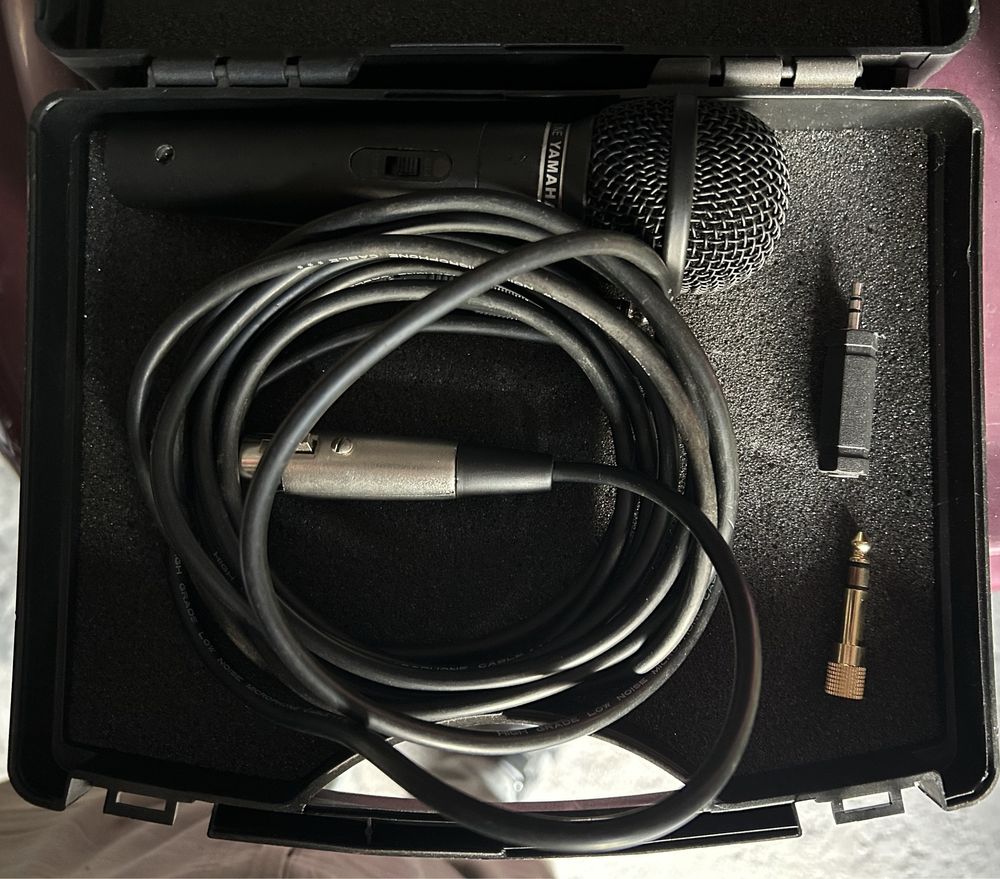 Мікрофон Yamaha DM-35S у кейсі
