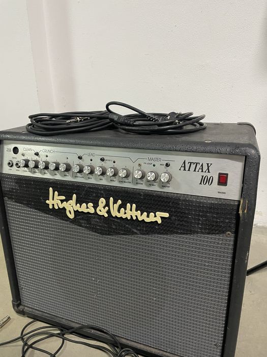 Combo / amplificador Hughes & Kettner ATTAX 100