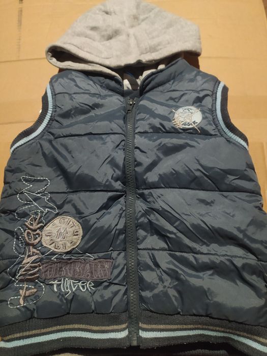 Безрукавка  тепла, безрукавка з капюшоном, кофтинка