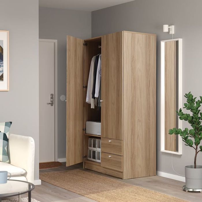 Ikea wardrobe VILHATTEN
Wardrobe with 2 doors and 2 drawers, oak