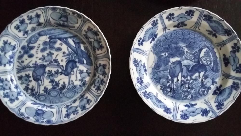 Colecção de Pratos de Porcelana Época Ming (Círculo de Leitores)