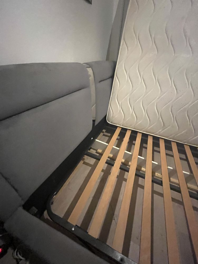 Cama de casal 180x240cm com colchão e estrado