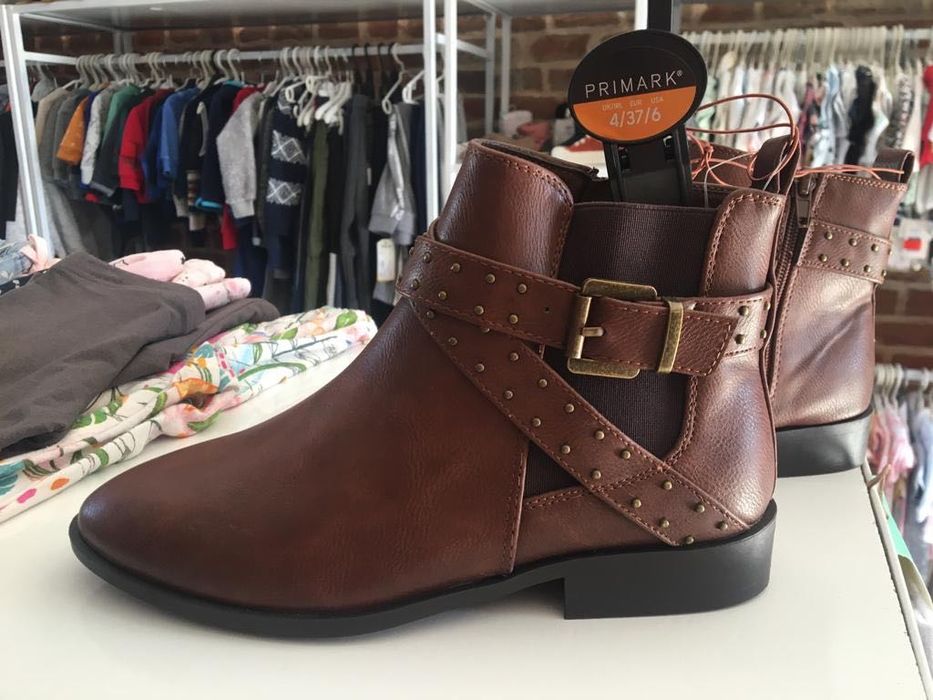 Жіноче взуття весняне. Primark