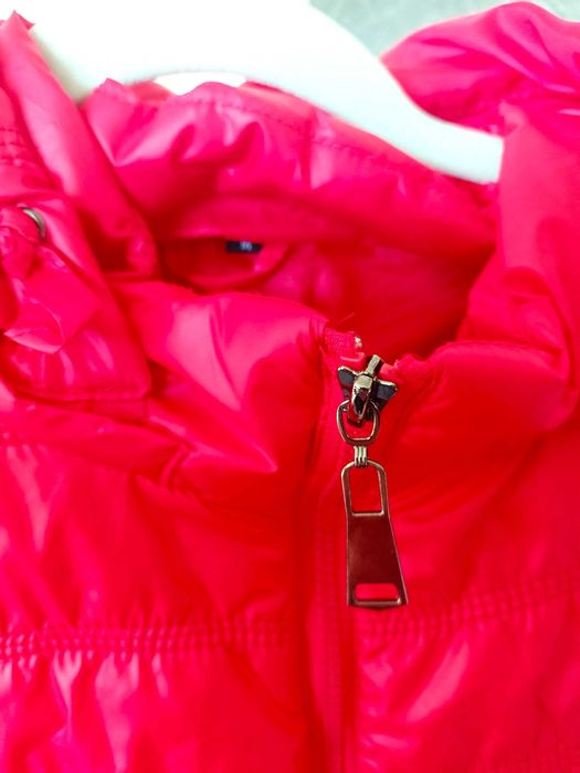 Ciepła kurtka puchowa z kapturem roz. M – intensywna czerwień